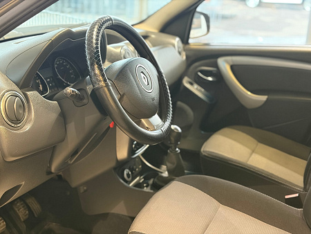 Renault Duster 1.6 MT (102 л.с.) 4WD, 2012 Renault Duster 1.6 MT (102 л.с.) 4WD, 2012 — купить в Нижнем Новгороде