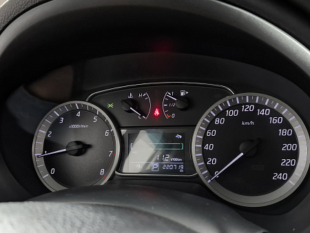 Nissan Sentra 1.6 CVT (117 л.с.), 2015 Nissan Sentra 1.6 CVT (117 л.с.), 2015 — купить в Нижнем Новгороде