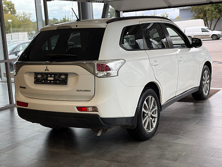 Mitsubishi Outlander 2.4 CVT (167 л.с.) 4WD, 2013 Mitsubishi Outlander 2.4 CVT (167 л.с.) 4WD, 2013 — купить в Нижнем Новгороде
