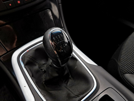 Opel Insignia 1.8 MT (140 л.с.), 2013 — купить в Нижнем Новгороде