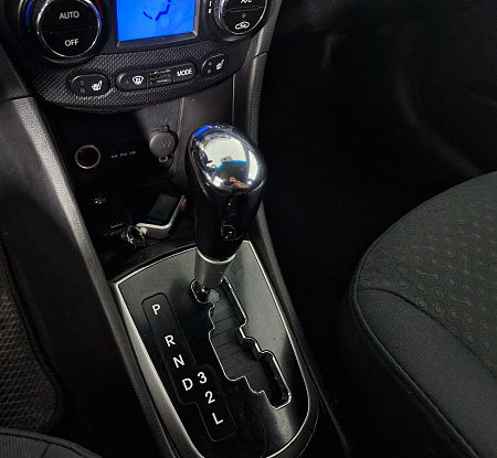Hyundai Solaris 1.6 AT (123 л.с.), 2011 — купить в Нижнем Новгороде