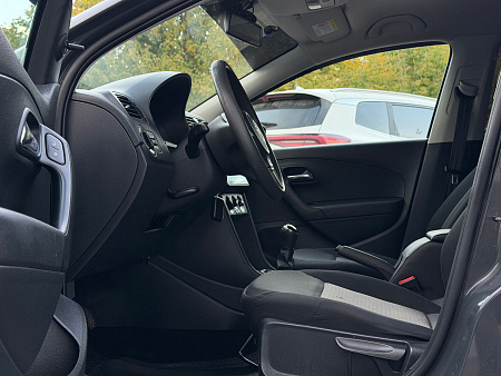 Volkswagen Polo 1.6 MT (105 л.с.), 2013 — купить в Нижнем Новгороде