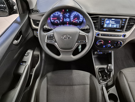 Hyundai Solaris 1.4 MT (100 л.с.), 2017 Hyundai Solaris 1.4 MT (100 л.с.), 2017 — купить в Нижнем Новгороде