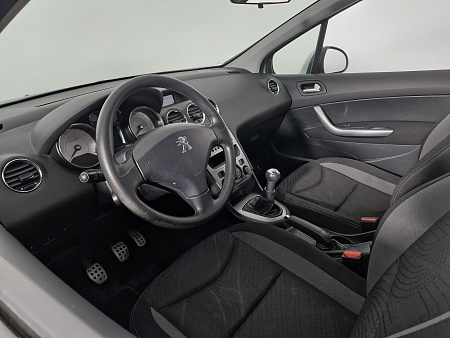 Peugeot 408 1.6 MT (115 л.с.), 2016 Peugeot 408 1.6 MT (115 л.с.), 2016 — купить в Нижнем Новгороде