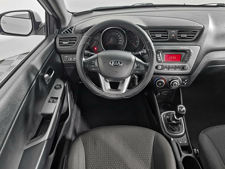 Kia Rio 1.4 MT (107 л.с.), 2014 Kia Rio 1.4 MT (107 л.с.), 2014 — купить в Нижнем Новгороде