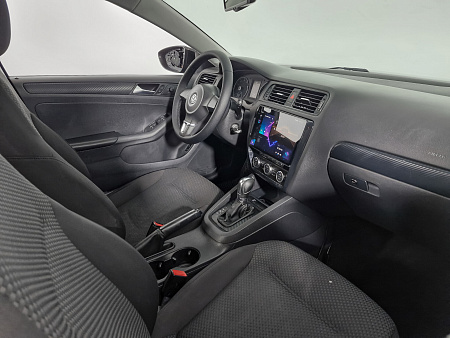 Volkswagen Jetta 1.6 AT (105 л.с.), 2012 — купить в Нижнем Новгороде