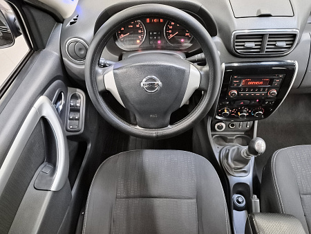 Nissan Terrano 1.6 MT (102 л.с.) 4WD, 2014 — купить в Нижнем Новгороде