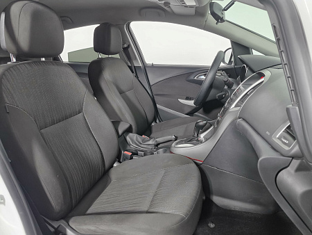 Opel Astra 1.6 AT (115 л.с.), 2011 — купить в Нижнем Новгороде