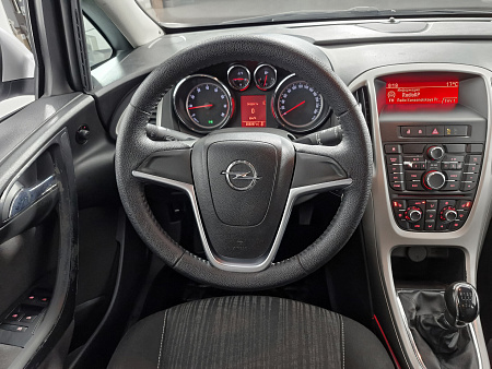 Opel Astra 1.6 MT (115 л.с.), 2012 Opel Astra 1.6 MT (115 л.с.), 2012 — купить в Нижнем Новгороде