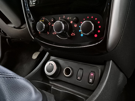 Nissan Terrano 1.6 MT (102 л.с.) 4WD, 2014 — купить в Нижнем Новгороде