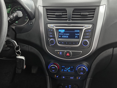 Hyundai Solaris 1.6 MT (123 л.с.), 2016 Hyundai Solaris 1.6 MT (123 л.с.), 2016 — купить в Нижнем Новгороде