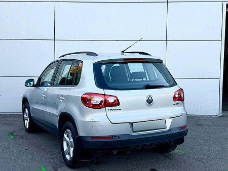 Volkswagen Tiguan 2.0 AT (170 л.с.) 4WD, 2010 — купить в Нижнем Новгороде