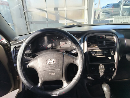 Hyundai Sonata 2.0 MT (131 л.с.), 2004 Hyundai Sonata 2.0 MT (131 л.с.), 2004 — купить в Нижнем Новгороде