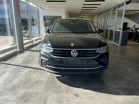 Volkswagen Tiguan 2.0 AMT (180 л.с.) 4WD, 2021 Volkswagen Tiguan 2.0 AMT (180 л.с.) 4WD, 2021 — купить в Нижнем Новгороде