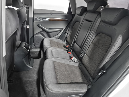 Audi Q5 2.0 AMT (211 л.с.) 4WD, 2009 Audi Q5 2.0 AMT (211 л.с.) 4WD, 2009 — купить в Нижнем Новгороде