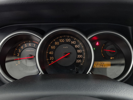 Nissan Tiida 1.6 AT (110 л.с.), 2010 Nissan Tiida 1.6 AT (110 л.с.), 2010 — купить в Нижнем Новгороде