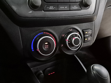 Kia Rio 4-speed 1.6 AT (123 л.с.), 2011 Kia Rio 4-speed 1.6 AT (123 л.с.), 2011 — купить в Нижнем Новгороде
