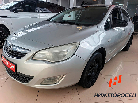 Opel Astra 1.6 MT (115 л.с.), 2010 Opel Astra 1.6 MT (115 л.с.), 2010 — купить в Нижнем Новгороде