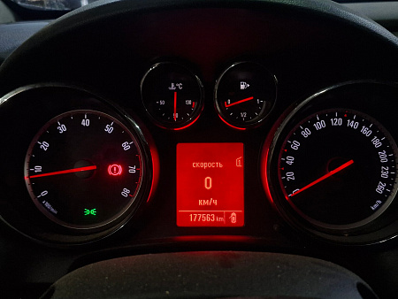 Opel Astra 1.6 MT (115 л.с.), 2014 Opel Astra 1.6 MT (115 л.с.), 2014 — купить в Нижнем Новгороде