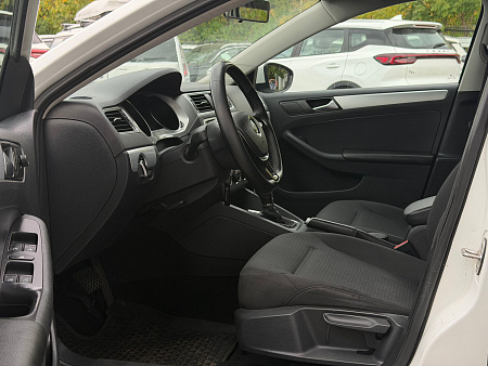 Volkswagen Jetta 1.6 AT (110 л.с.), 2017 — купить в Нижнем Новгороде