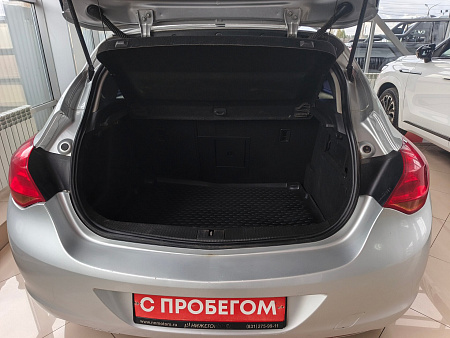 Opel Astra 1.6 MT (115 л.с.), 2010 Opel Astra 1.6 MT (115 л.с.), 2010 — купить в Нижнем Новгороде