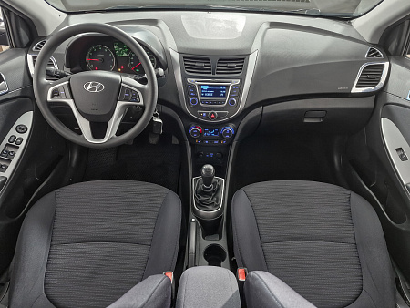 Hyundai Solaris 1.6 MT (123 л.с.), 2016 Hyundai Solaris 1.6 MT (123 л.с.), 2016 — купить в Нижнем Новгороде