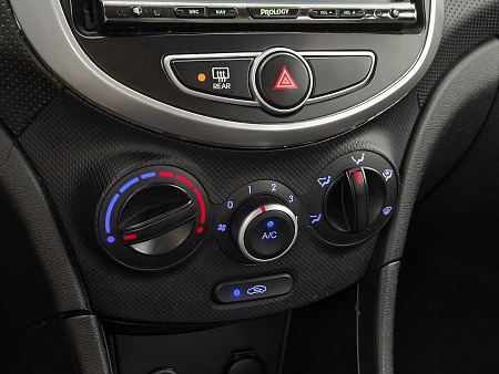 Hyundai Solaris 1.4 MT (107 л.с.), 2013 Hyundai Solaris 1.4 MT (107 л.с.), 2013 — купить в Нижнем Новгороде