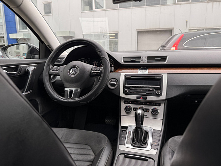 Volkswagen Passat 1.8 AMT (152 л.с.), 2012 — купить в Нижнем Новгороде