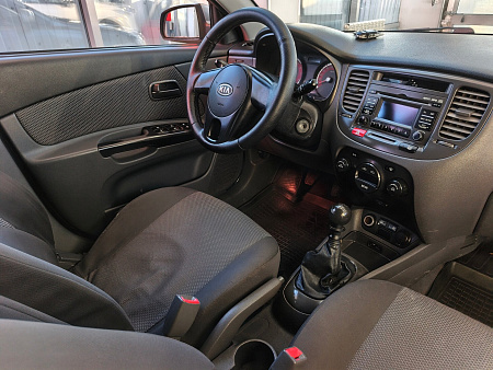 Kia Rio 1.4 MT (95 л.с.), 2010 Kia Rio 1.4 MT (95 л.с.), 2010 — купить в Нижнем Новгороде