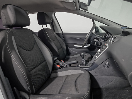 Peugeot 408 1.6 MT (115 л.с.), 2016 Peugeot 408 1.6 MT (115 л.с.), 2016 — купить в Нижнем Новгороде