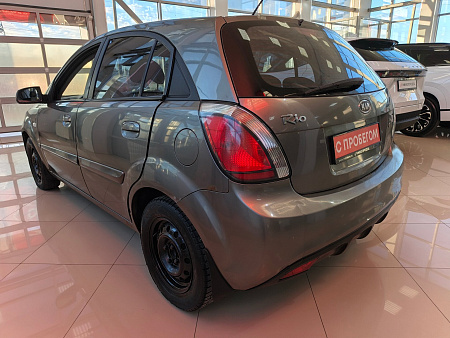 Kia Rio 1.4 MT (95 л.с.), 2010 Kia Rio 1.4 MT (95 л.с.), 2010 — купить в Нижнем Новгороде
