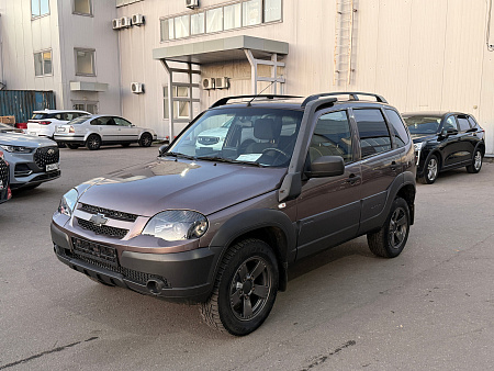 Chevrolet Niva 1.7 MT (80 л.с.) 4WD, 2019 — купить в Нижнем Новгороде