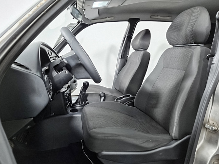 Chevrolet Niva 1.7 MT (80 л.с.) 4WD, 2011 Chevrolet Niva 1.7 MT (80 л.с.) 4WD, 2011 — купить в Нижнем Новгороде