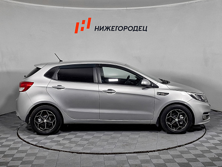 Kia Rio 1.6 AT (123 л.с.), 2015 Kia Rio 1.6 AT (123 л.с.), 2015 — купить в Нижнем Новгороде