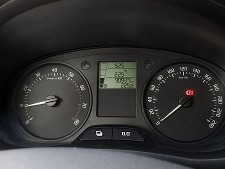 Skoda Fabia 1.2 MT (70 л.с.), 2012 — купить в Нижнем Новгороде