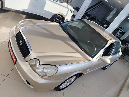 Hyundai Sonata 2.0 MT (131 л.с.), 2004 Hyundai Sonata 2.0 MT (131 л.с.), 2004 — купить в Нижнем Новгороде