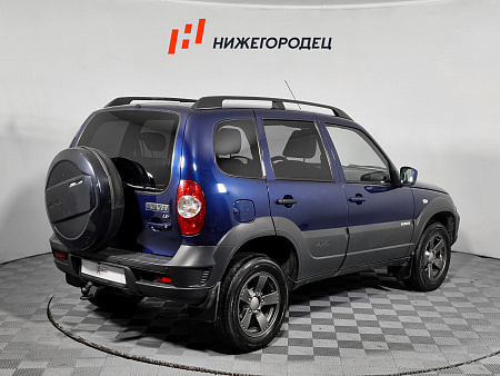 Chevrolet Niva 1.7 MT (80 л.с.) 4WD, 2017 Chevrolet Niva 1.7 MT (80 л.с.) 4WD, 2017 — купить в Нижнем Новгороде