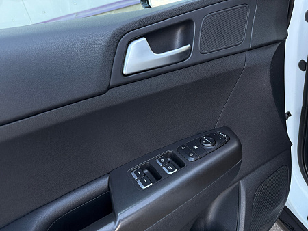 Kia Sportage 2.0 AT (150 л.с.), 2018 Kia Sportage 2.0 AT (150 л.с.), 2018 — купить в Нижнем Новгороде