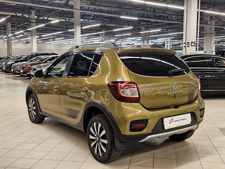 Renault Sandero Stepway 1.6 MT (113 л.с.), 2017 Renault Sandero Stepway 1.6 MT (113 л.с.), 2017 — купить в Нижнем Новгороде