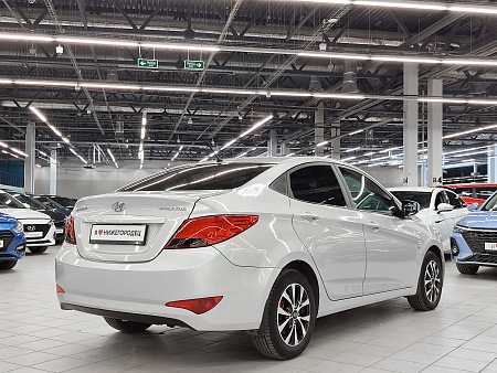 Hyundai Solaris 1.6 MT (123 л.с.), 2015 — купить в Нижнем Новгороде