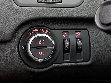 Opel Insignia 1.6 MT (180 л.с.), 2012 Opel Insignia 1.6 MT (180 л.с.), 2012 — купить в Нижнем Новгороде