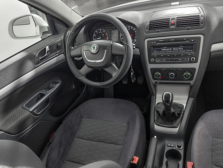 Skoda Octavia 1.6 MT (102 л.с.), 2013 Skoda Octavia 1.6 MT (102 л.с.), 2013 — купить в Нижнем Новгороде