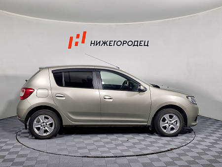 Renault Sandero 1.6 MT (102 л.с.), 2015 — купить в Нижнем Новгороде