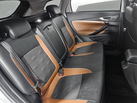 Lada (Ваз) Vesta SW Cross 1.8 CVT (122 л.с.), 2025 — купить в Нижнем Новгороде