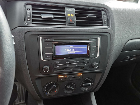 Volkswagen Jetta 1.6 MT (85 л.с.), 2015 Volkswagen Jetta 1.6 MT (85 л.с.), 2015 — купить в Нижнем Новгороде
