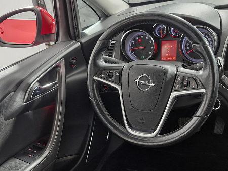Opel Astra 1.6 AT (180 л.с.), 2012 — купить в Нижнем Новгороде