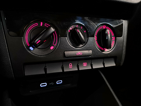 Volkswagen Polo 1.6 MT (90 л.с.), 2020 Volkswagen Polo 1.6 MT (90 л.с.), 2020 — купить в Нижнем Новгороде