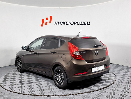 Hyundai Solaris 1.4 AT (107 л.с.), 2015 Hyundai Solaris 1.4 AT (107 л.с.), 2015 — купить в Нижнем Новгороде