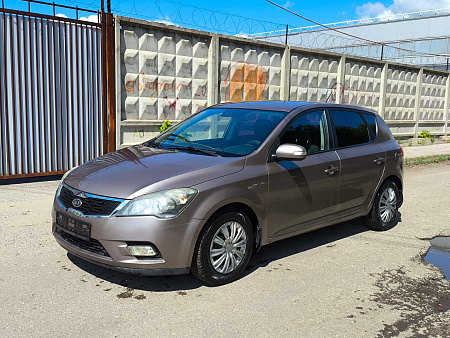 Kia Ceed 1.6 MT (122 л.с.), 2010 Kia Ceed 1.6 MT (122 л.с.), 2010 — купить в Нижнем Новгороде