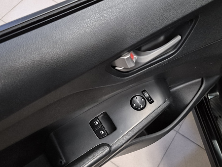 Hyundai Solaris 1.4 MT (100 л.с.), 2017 Hyundai Solaris 1.4 MT (100 л.с.), 2017 — купить в Нижнем Новгороде